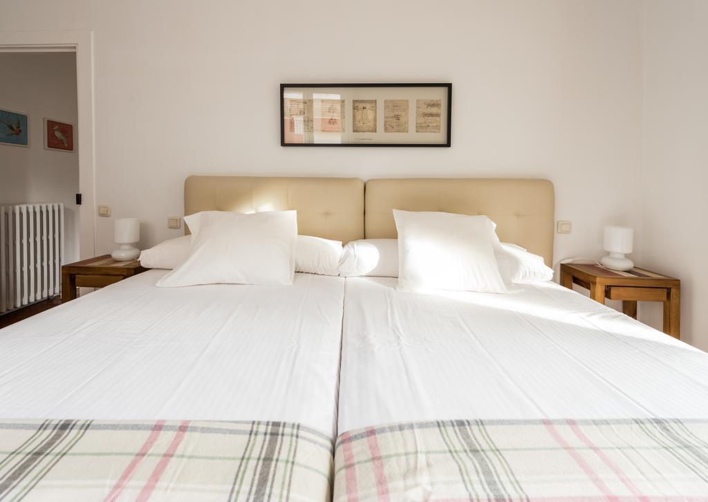 Apartamentos Madrid Centro W Екстериор снимка