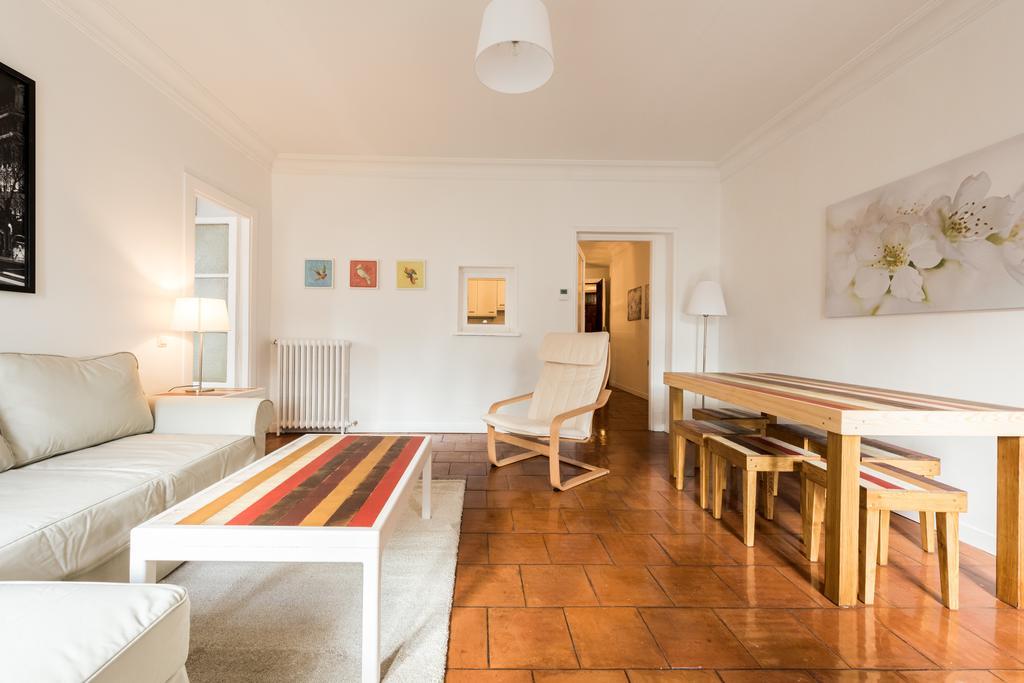 Apartamentos Madrid Centro W Екстериор снимка