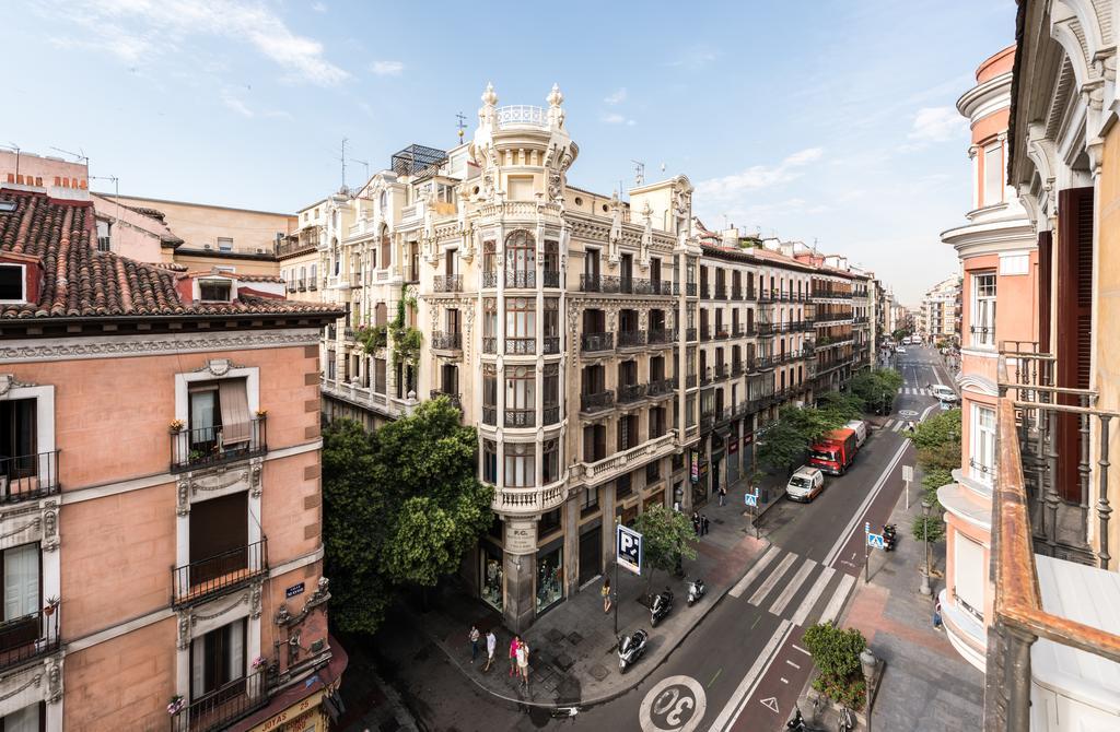 Apartamentos Madrid Centro W Екстериор снимка