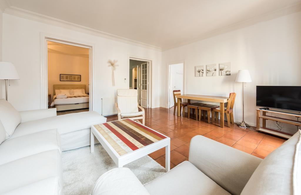 Apartamentos Madrid Centro W Екстериор снимка