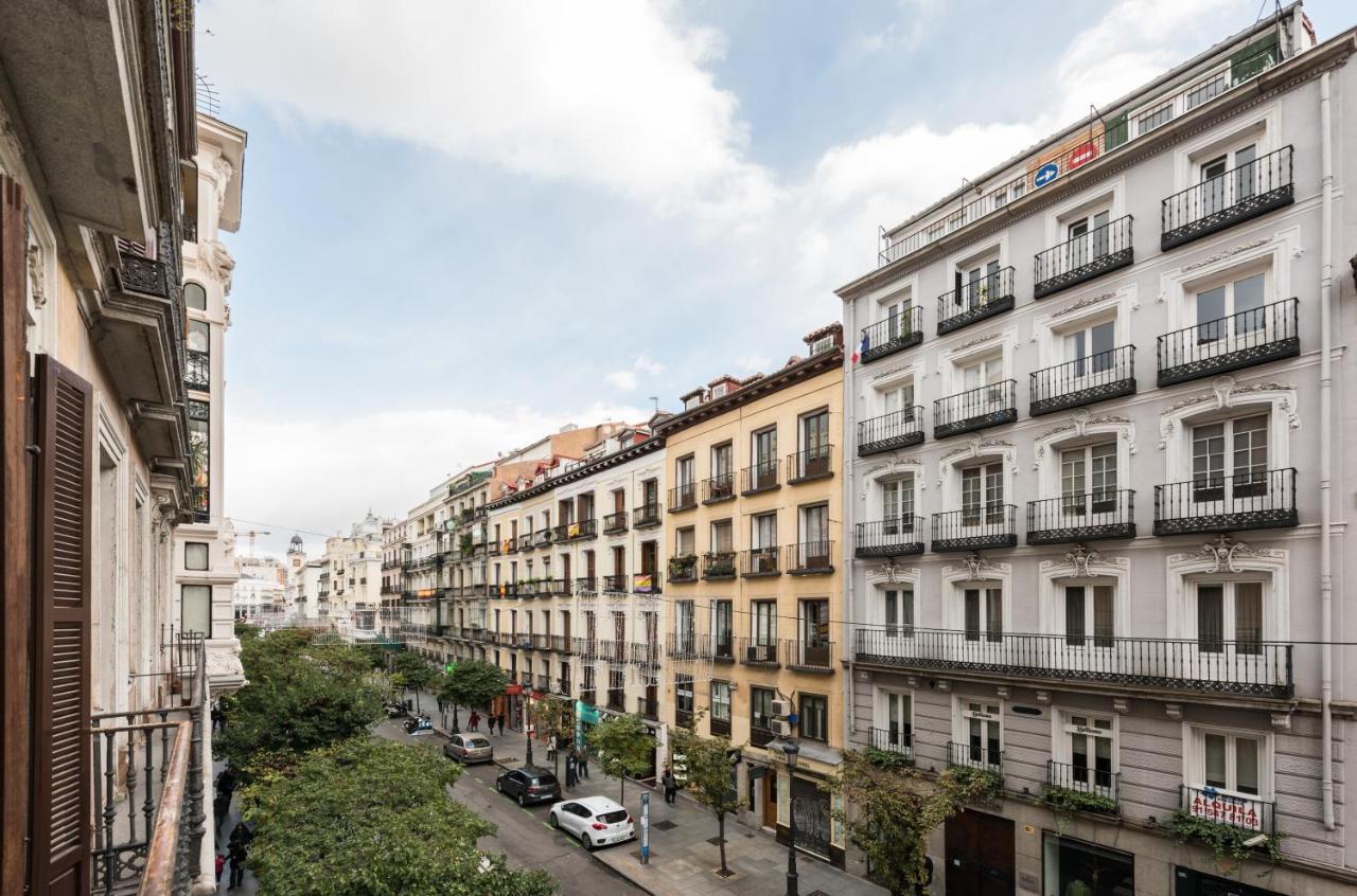 Apartamentos Madrid Centro W Екстериор снимка