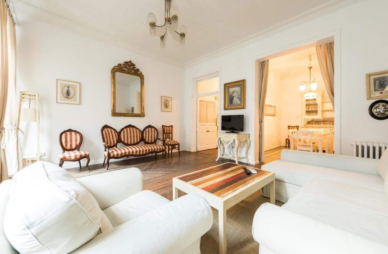 Apartamentos Madrid Centro W Екстериор снимка